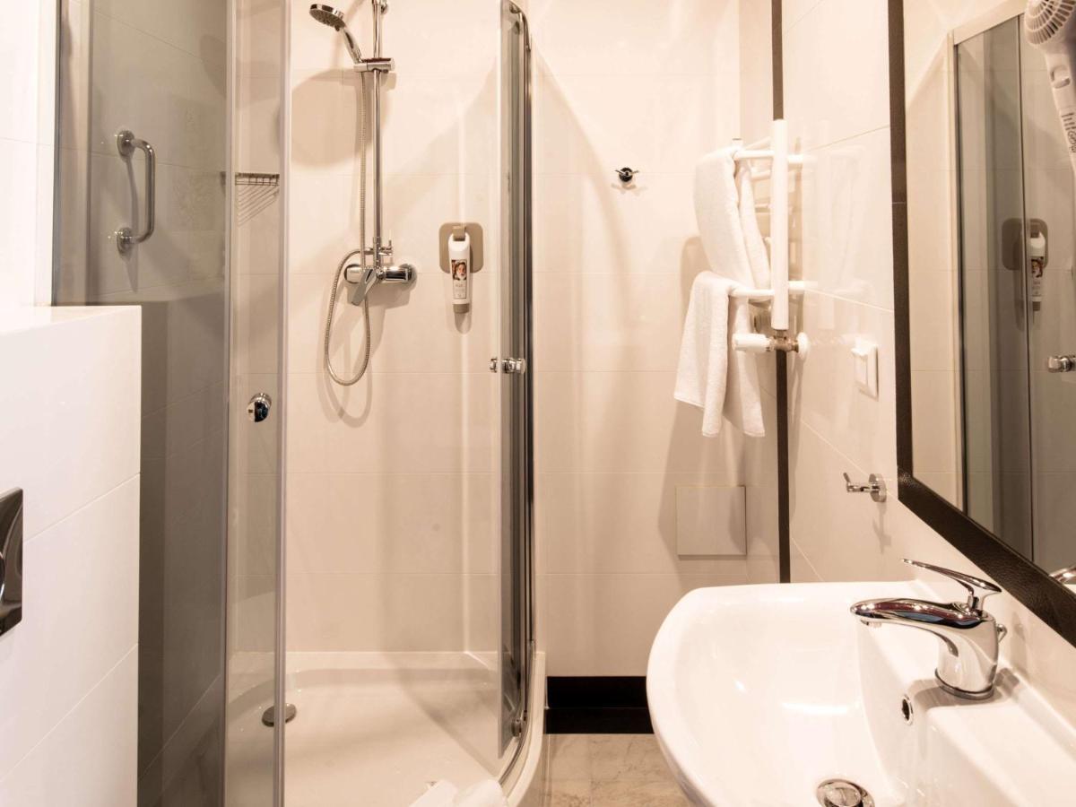 Ibis Styles Gniezno Stare Miasto Exterior photo
