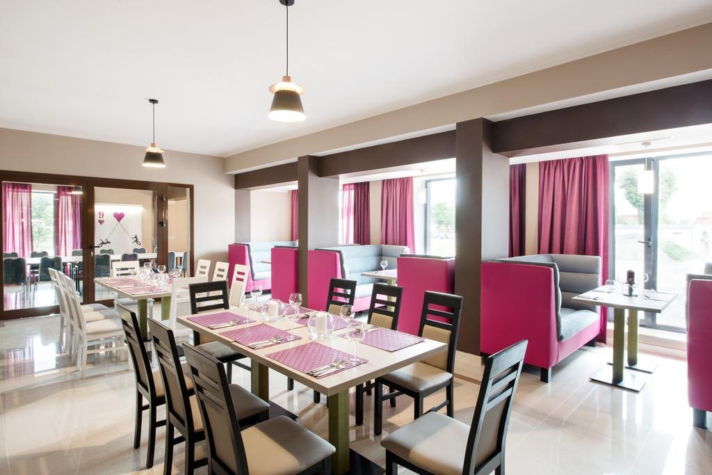 Ibis Styles Gniezno Stare Miasto Exterior photo