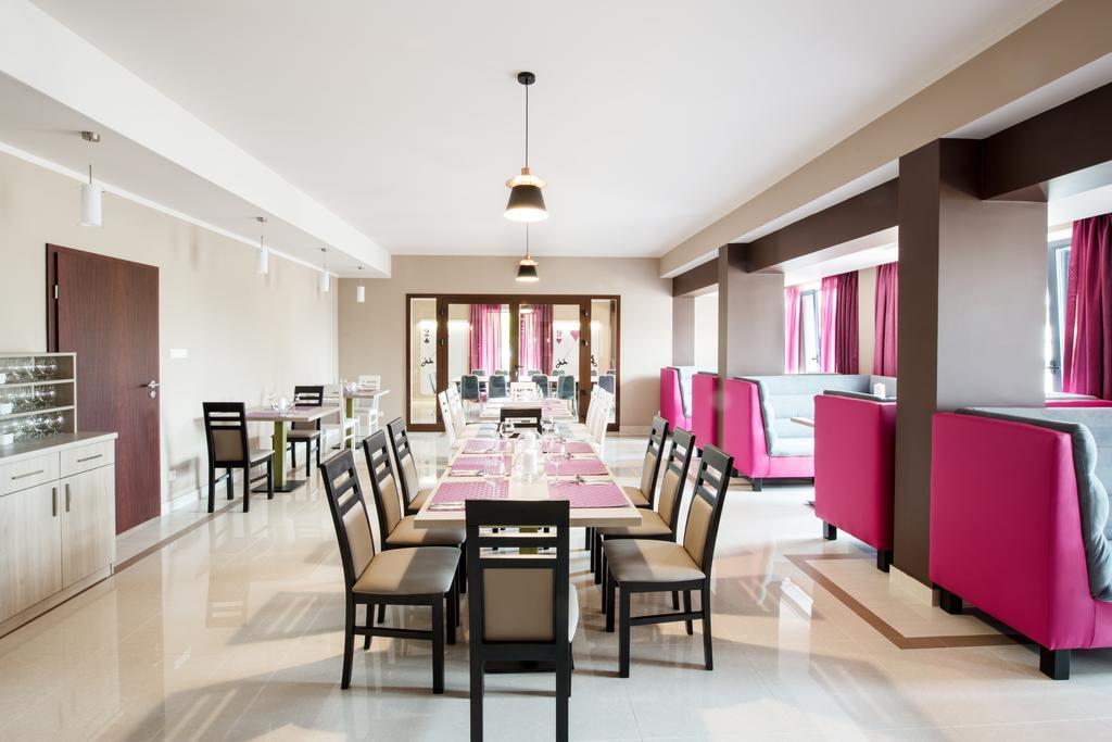 Ibis Styles Gniezno Stare Miasto Exterior photo