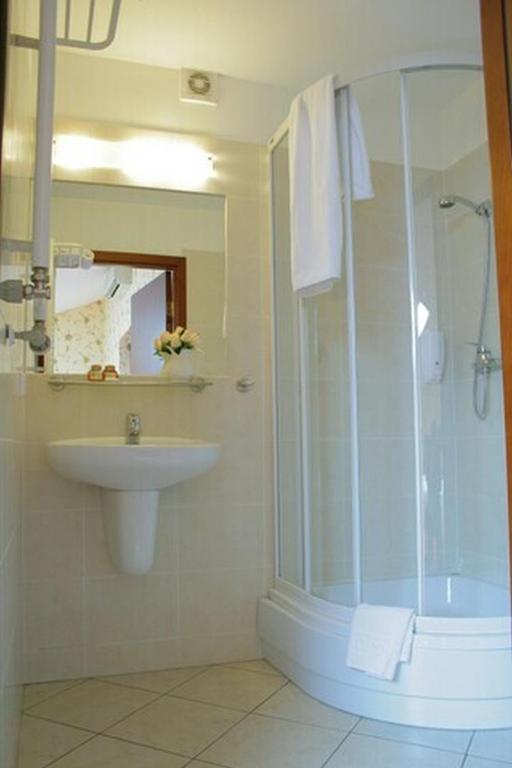 Ibis Styles Gniezno Stare Miasto Room photo